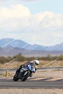 media/Nov-16-2025-Race Pace (Sun) [[8c5fa54630]]/Non Verified Riders (1st 20 Minutes)/5-Turn 15 (110pm)/